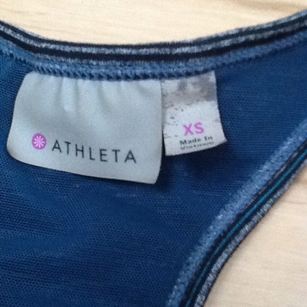 Athleta Racerback Tank Sz XS - Picture 5 of 9
